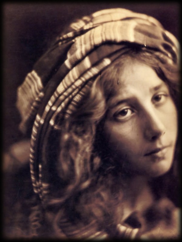 julia-margaret-cameron-bcencibyjmcameronbdrweb
