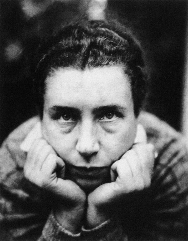 Lucia-Moholy-Autoritratto-1930-Small